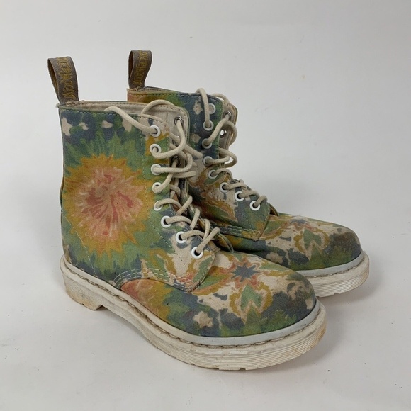 Dr. Martens Tie-Dye V Page MTD Boot Multi Mandala Pastel Fine Canvas Size 6 - Picture 1 of 5